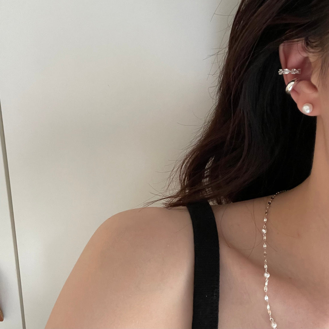 Classic Highlighted Natural Pearl Earrings