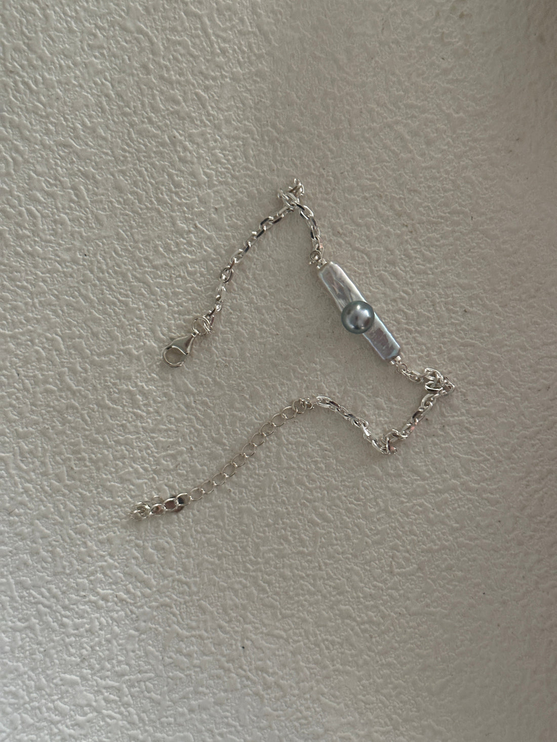 Ultra-Minimalist Line Madama Akoya Bracelet
