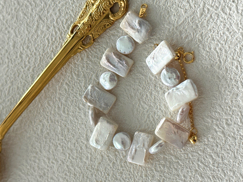 Golden Tide – Geometric Freshwater Pearl Bracelet