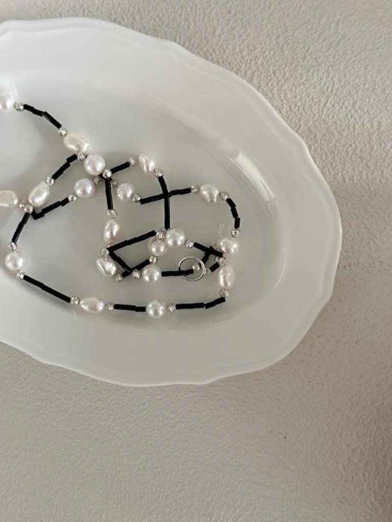 Black Onyx and Edison Pearl Sweater Chain
